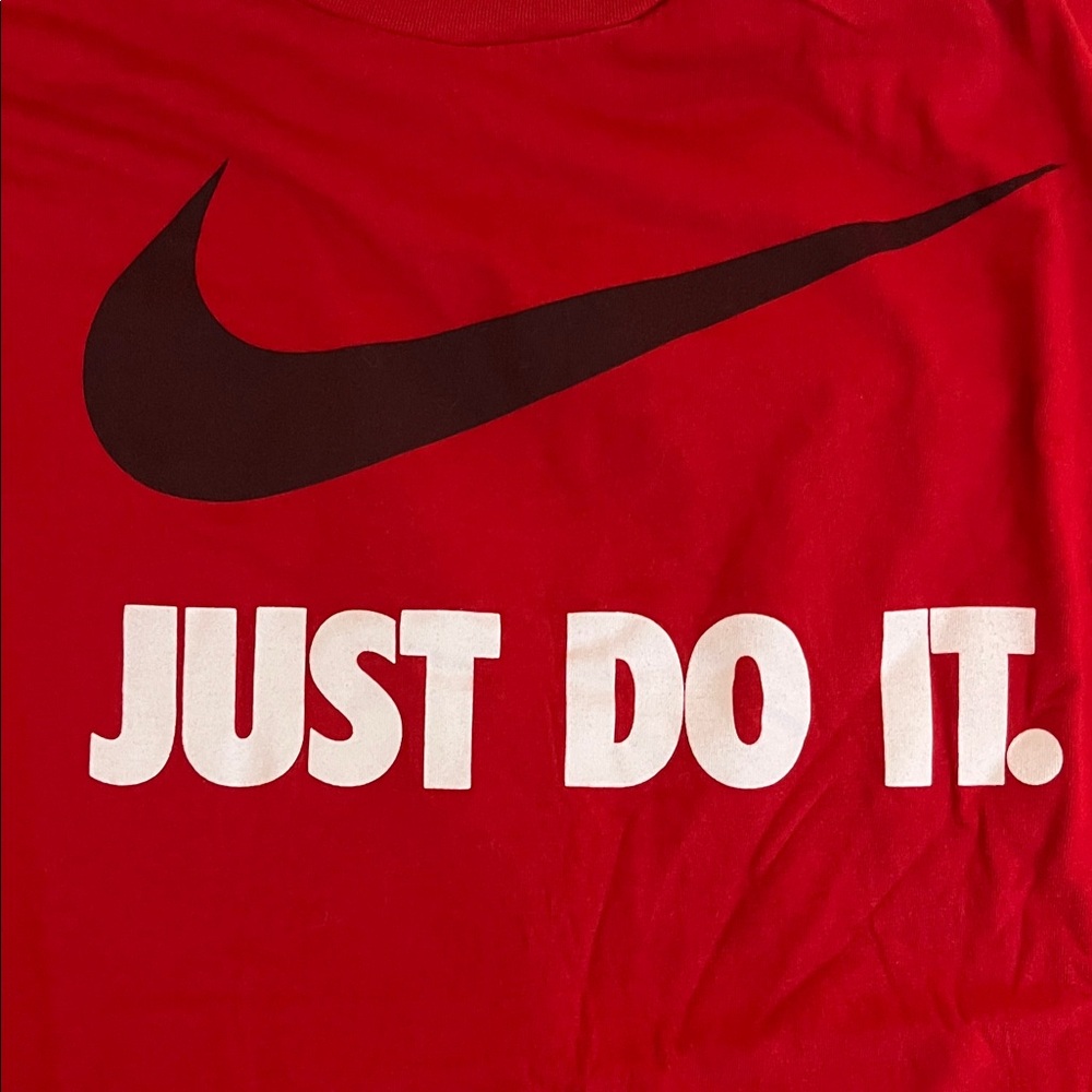Nike Tee Shirt Men’s Just Do It Swoosh Red Regular Fit Size M - Picture 6 of 6